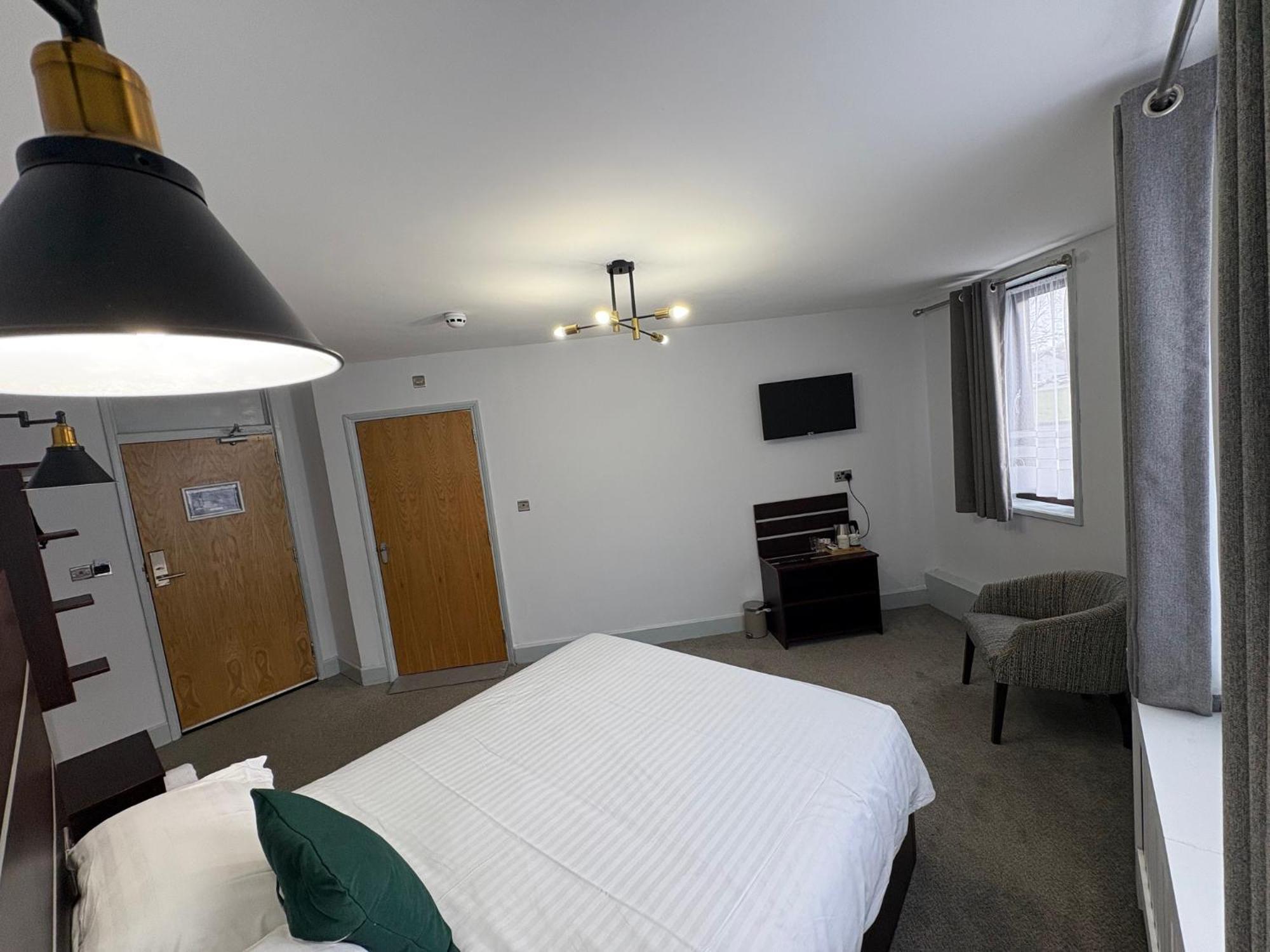 Best Western Ebbw Vale Zewnętrze zdjęcie
